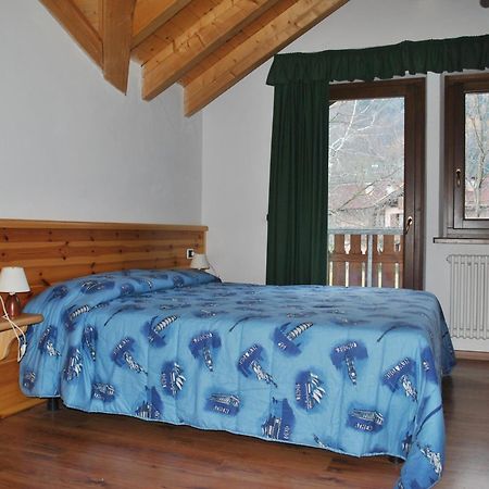 La Pineta - Appartamenti In Villetta Пинцоло Екстериор снимка