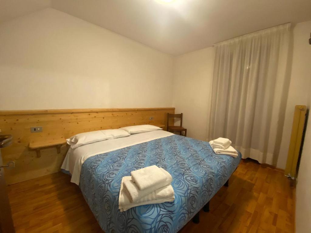La Pineta - Appartamenti In Villetta Пинцоло Екстериор снимка