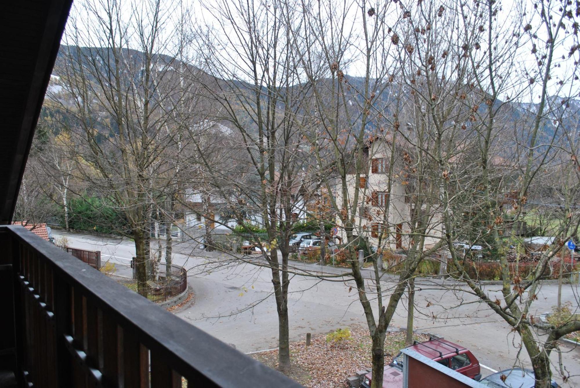 La Pineta - Appartamenti In Villetta Пинцоло Екстериор снимка