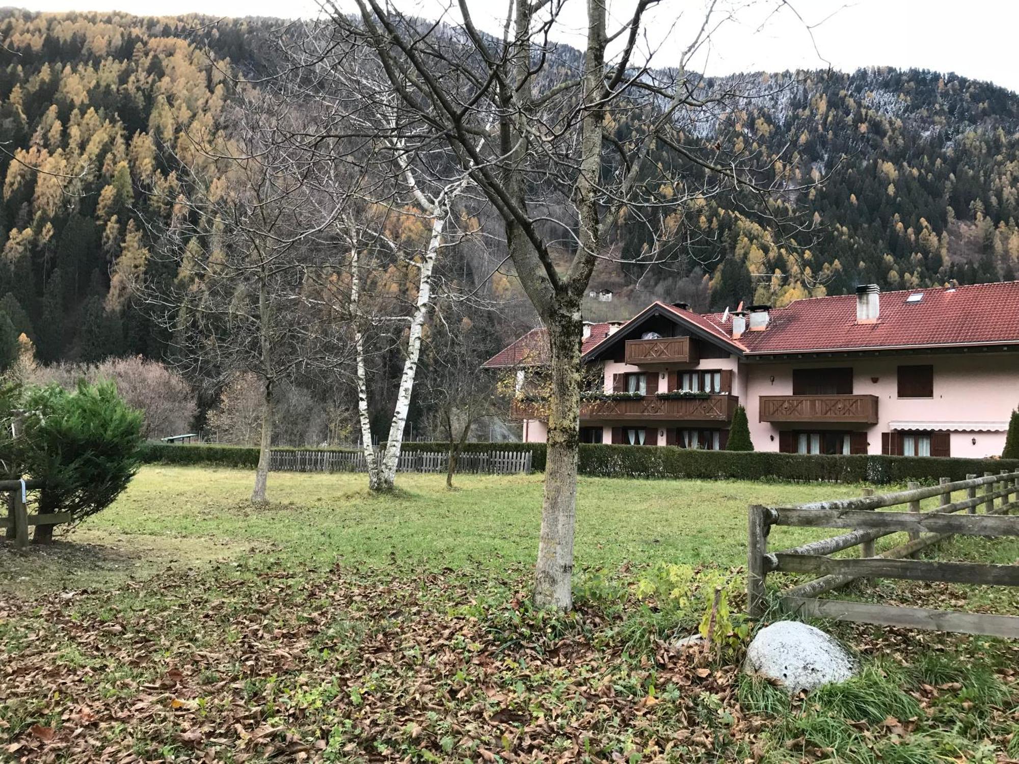 La Pineta - Appartamenti In Villetta Пинцоло Екстериор снимка
